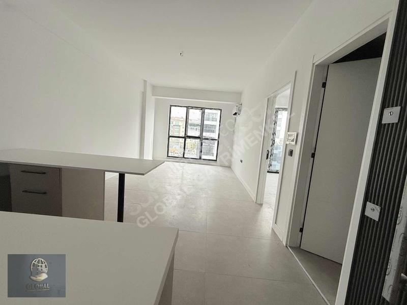 Alipaşa Avmler Mevki1+1 İskanlı Arakat Güney Cephe Sıfır Daire — fotoğraf 30