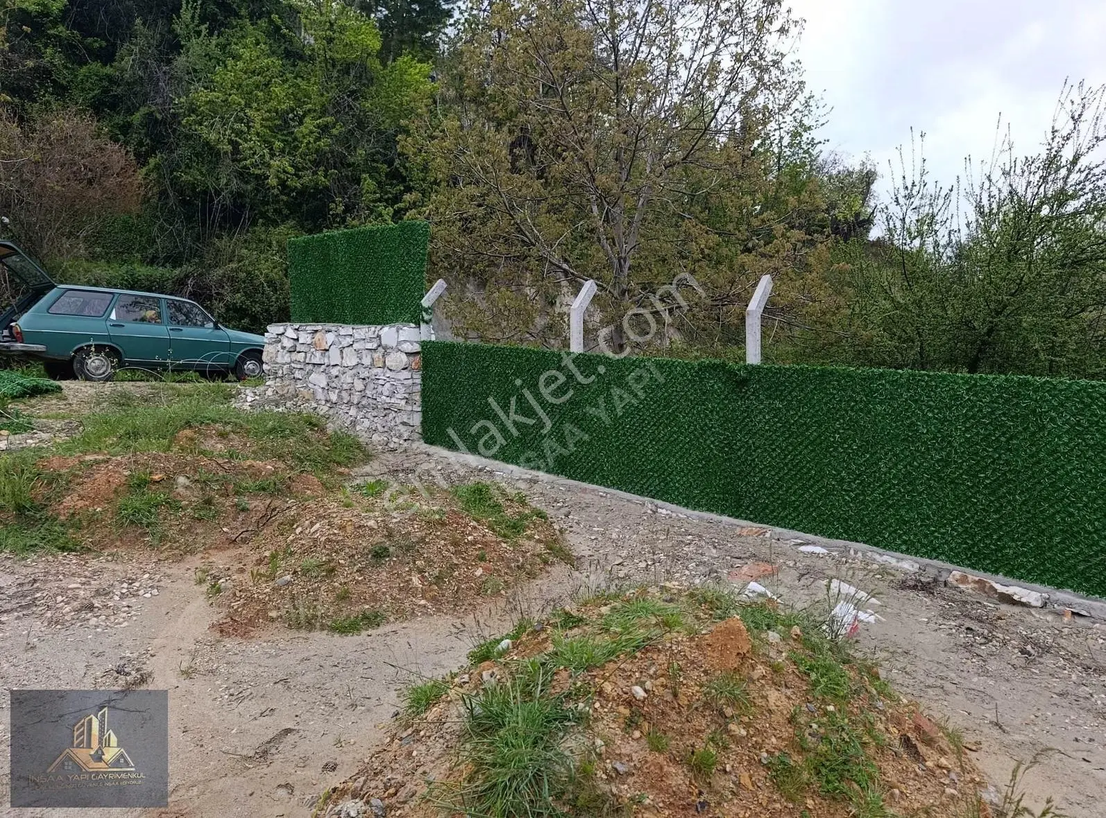 Muğla Menteşe'de İçerisinde Prefabrik Ev Bulunan Satılık Arsa — fotoğraf 3