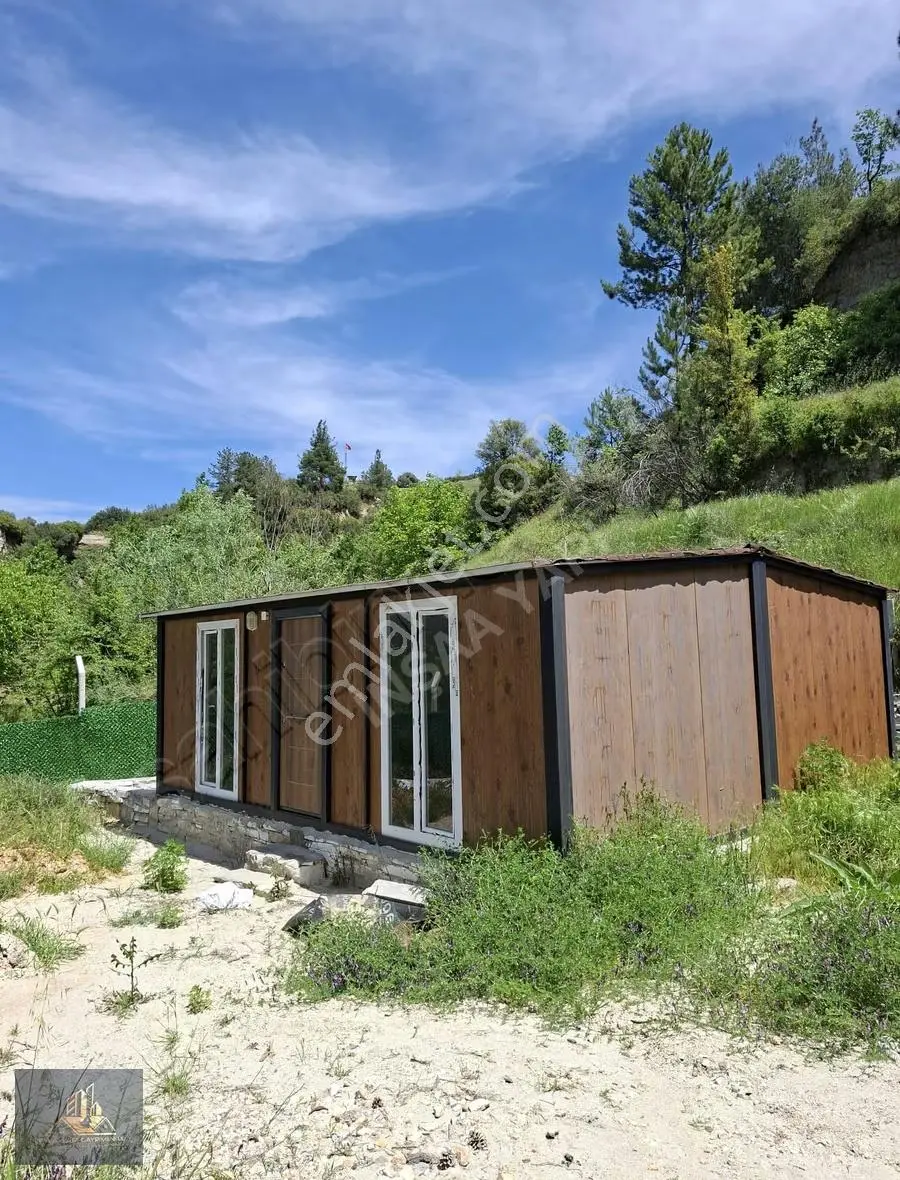 Muğla Menteşe'de İçerisinde Prefabrik Ev Bulunan Satılık Arsa — fotoğraf 5