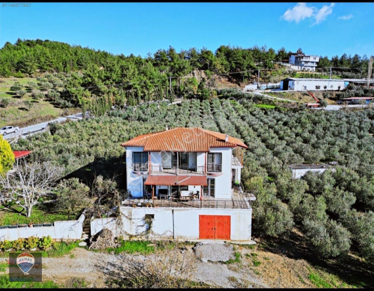 Kuşadası Yaylaköy De 40 Dönüm Satılık Arazı Deniz Manzaralı Dubleks 4+1 İki Parsel Tek Tapu — fotoğraf 2