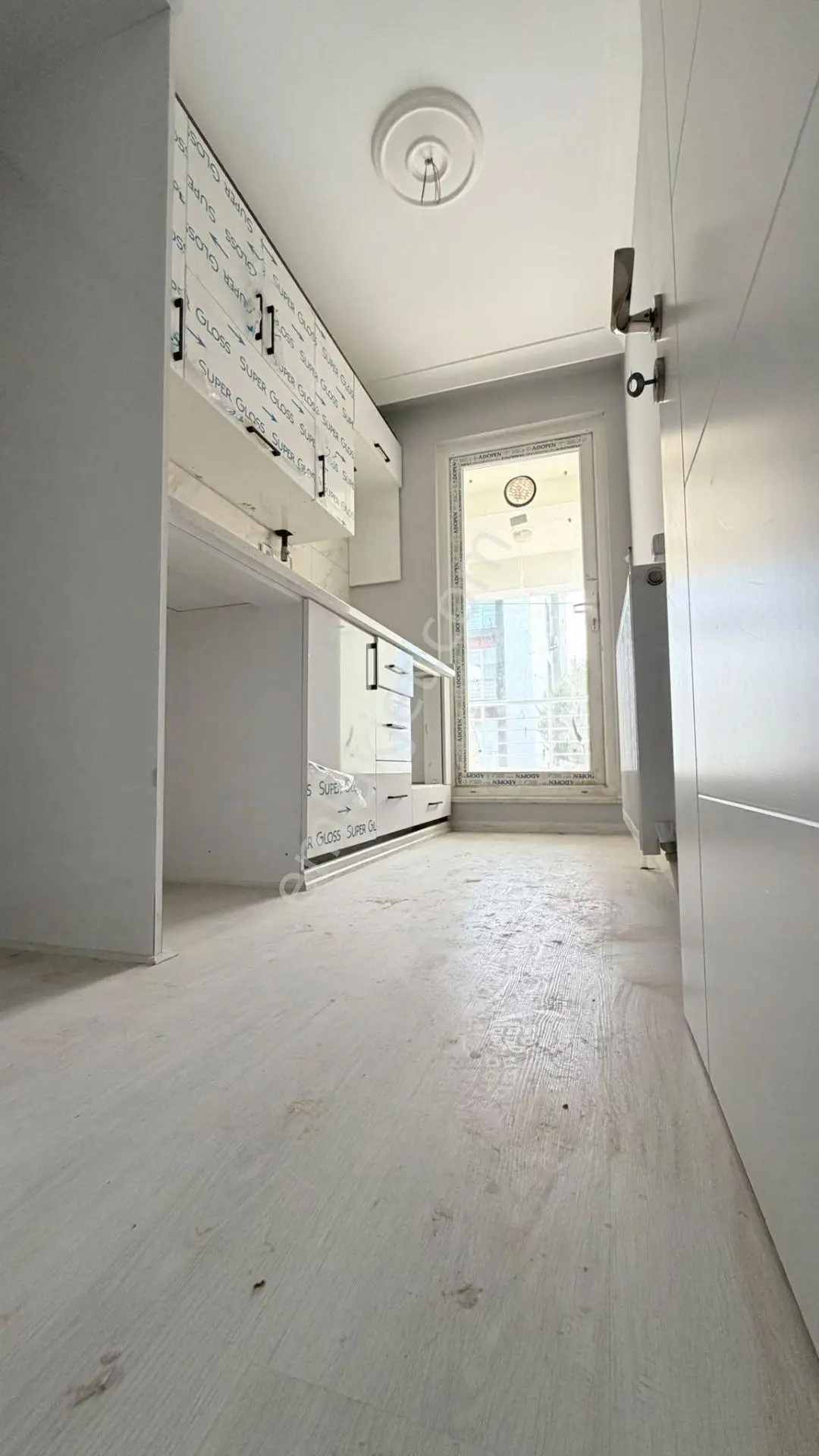 İhsaniye Muradiye Cami Mevkii 3+1 Satılık Daire