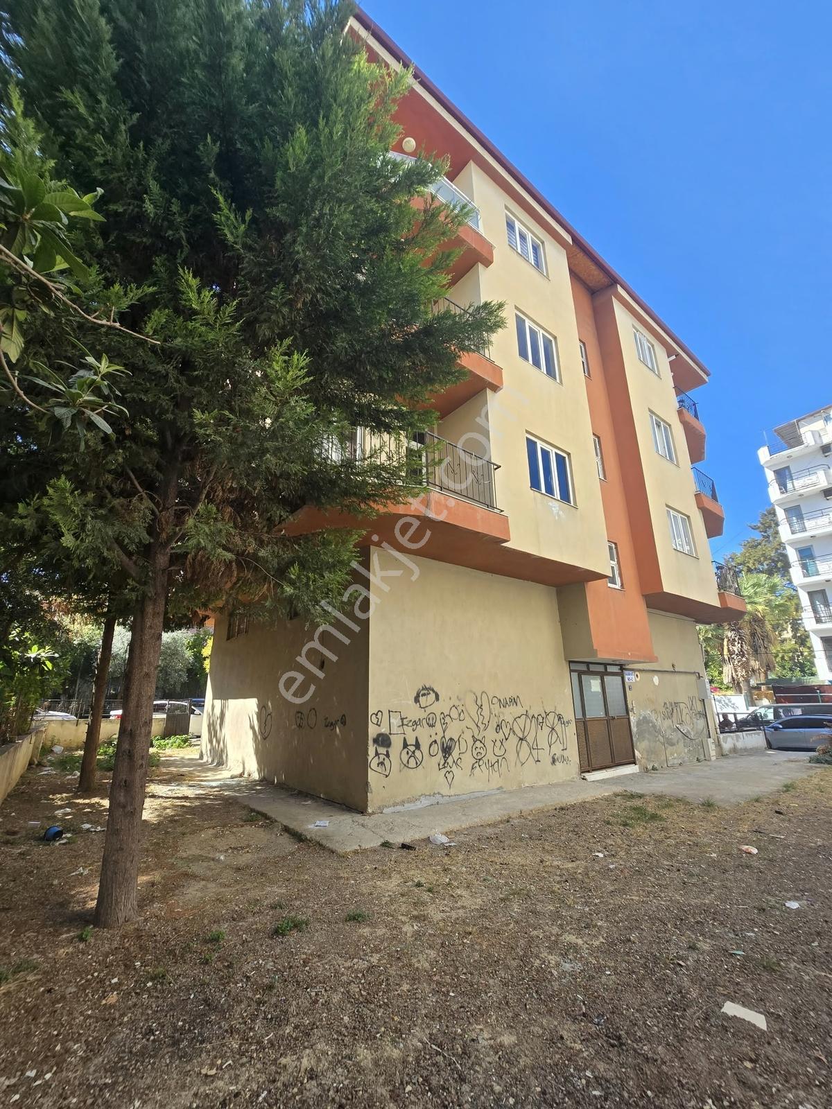 Kuşadası Merkez Cumhuriyet M. 2+1 Satılık Daire — fotoğraf 16