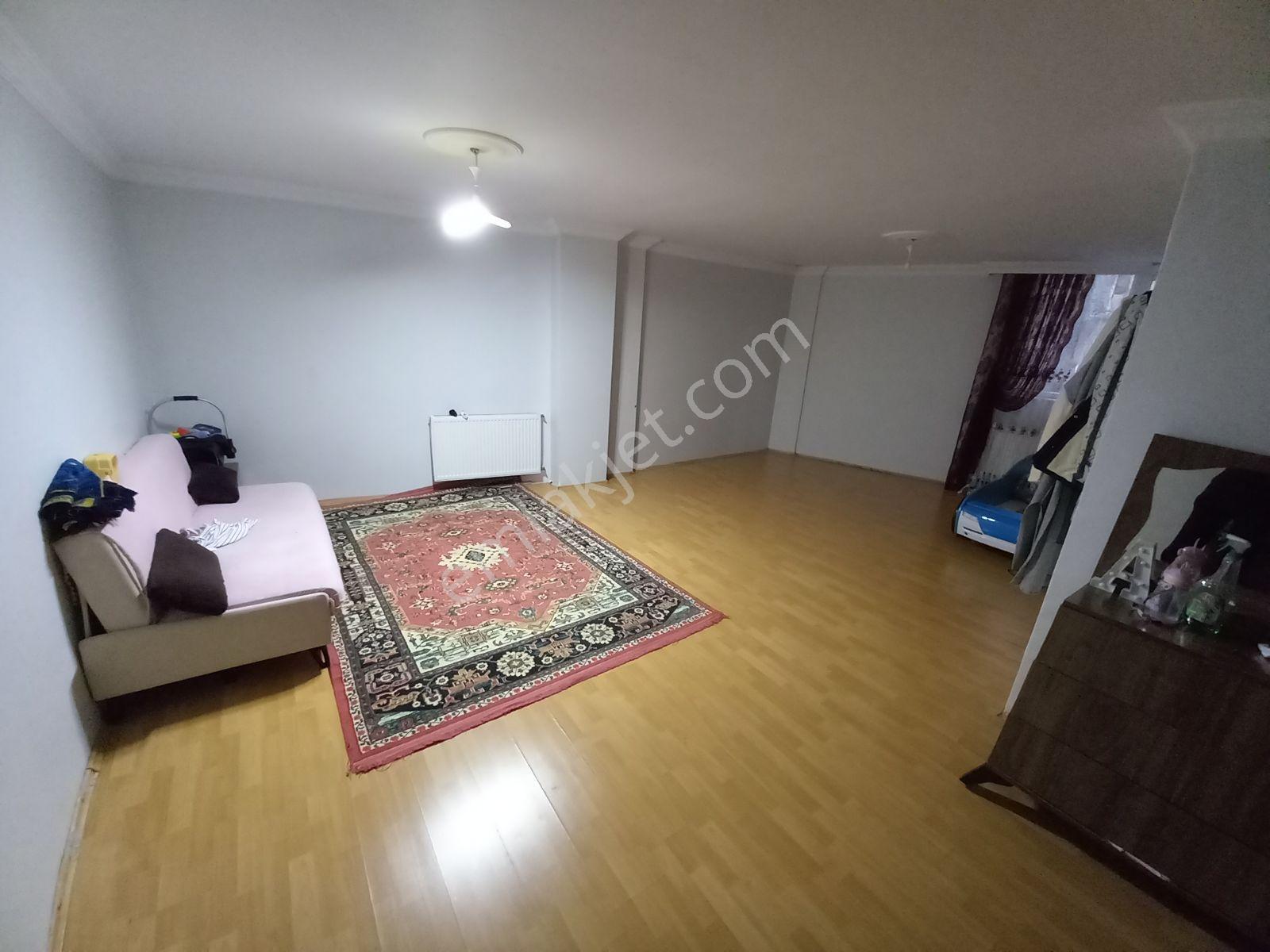 Eyüp Yeşilpınar Mah 5+2 Ters Dubleks 13yıllık Bina Satılık Daire — fotoğraf 2