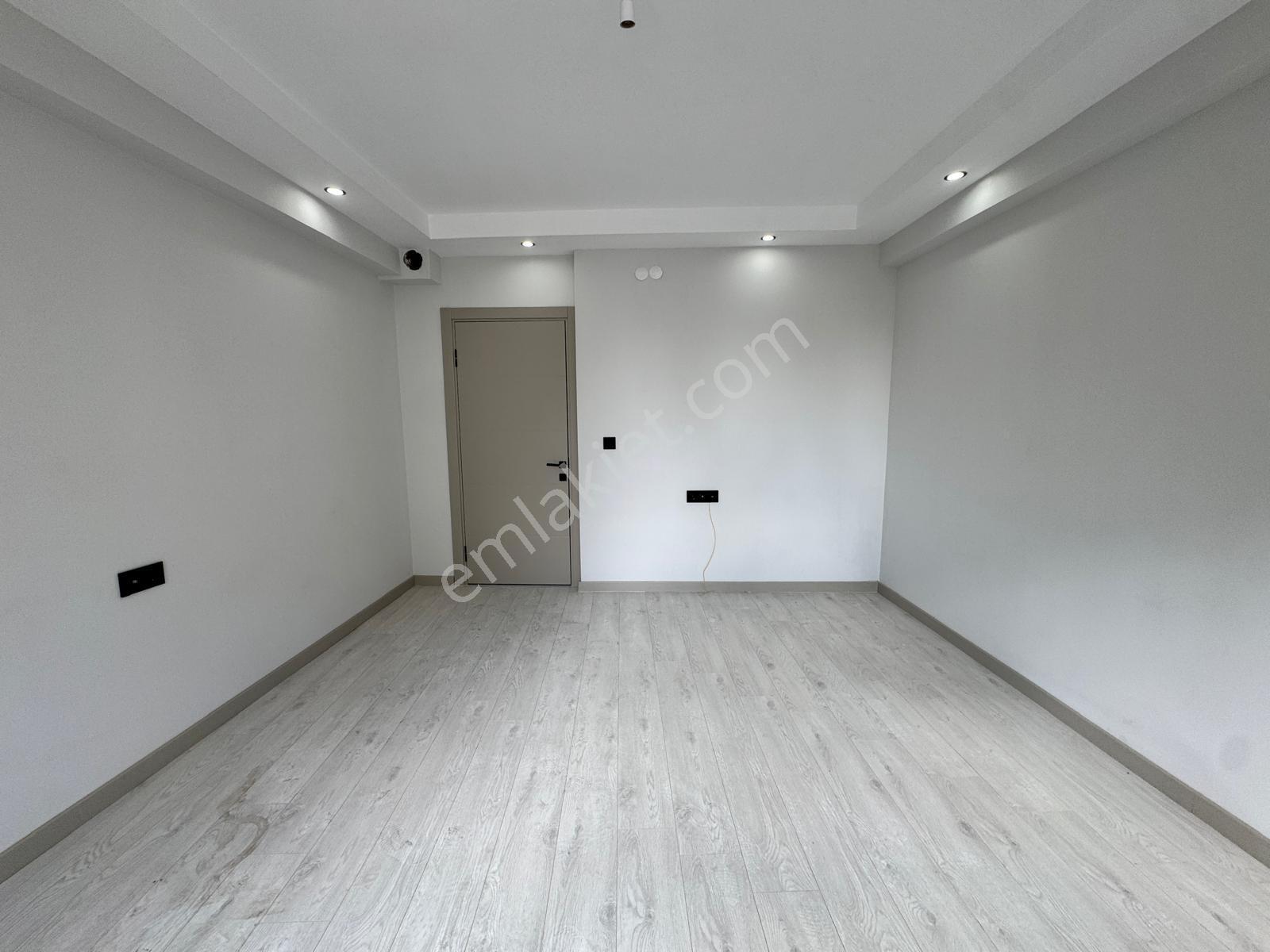 Rba Dan Kumlubel Mh Esenli Caddesi Üzerinde Satılık Daire — fotoğraf 3
