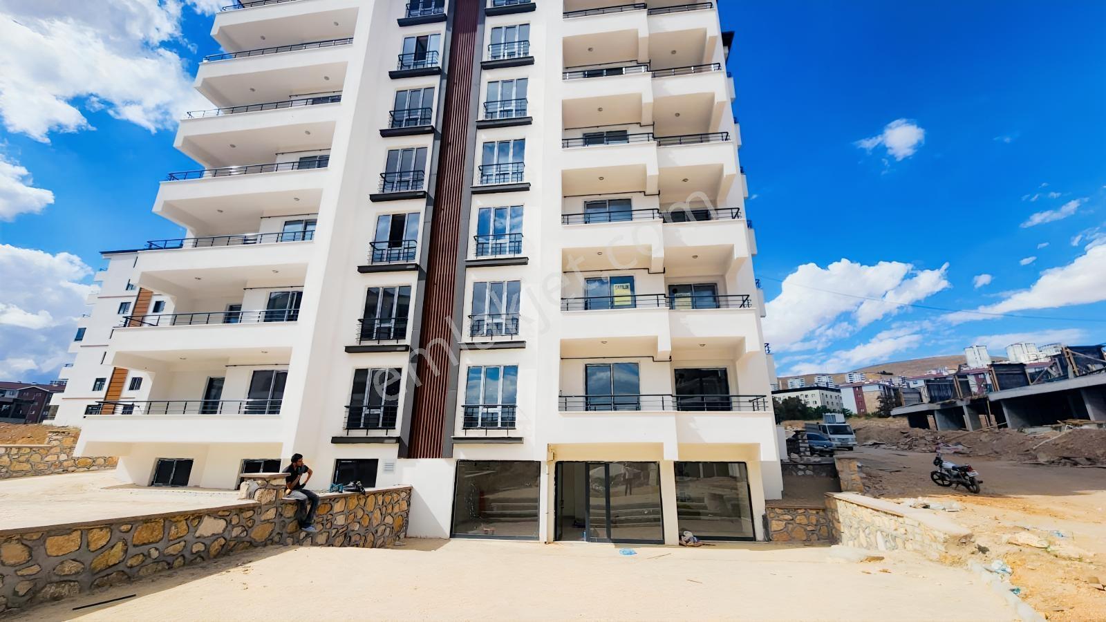 Acil Satılık Malatya Yolunda Sıfır Arakat Full Yapılı 3+1 Daire
