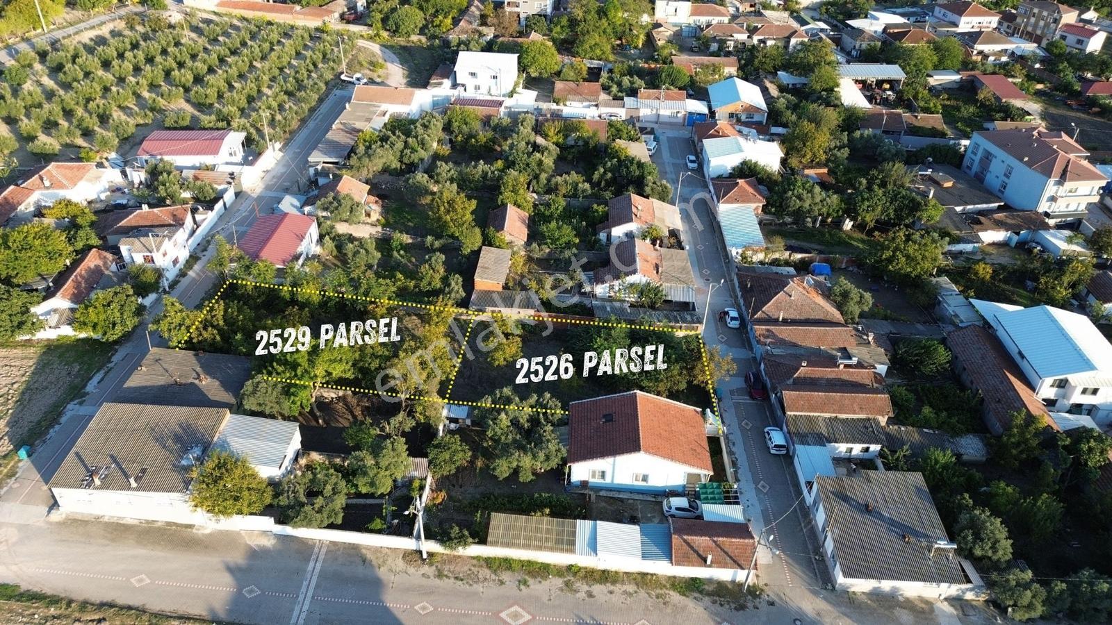 Sevinç'ten Doğalgaz-elk-su Kapıda 3 Kat İmar Köy İçi 545 M² Arsa — fotoğraf 7