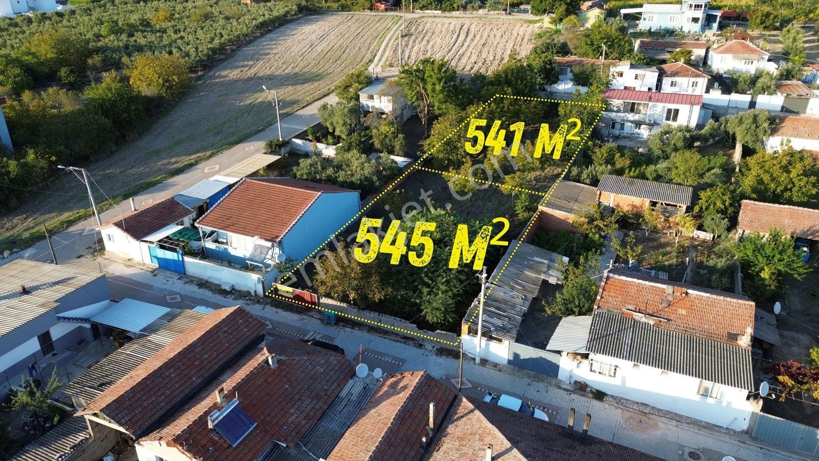 Sevinç'ten Doğalgaz-elk-su Kapıda 3 Kat İmar Köy İçi 545 M² Arsa — fotoğraf 9