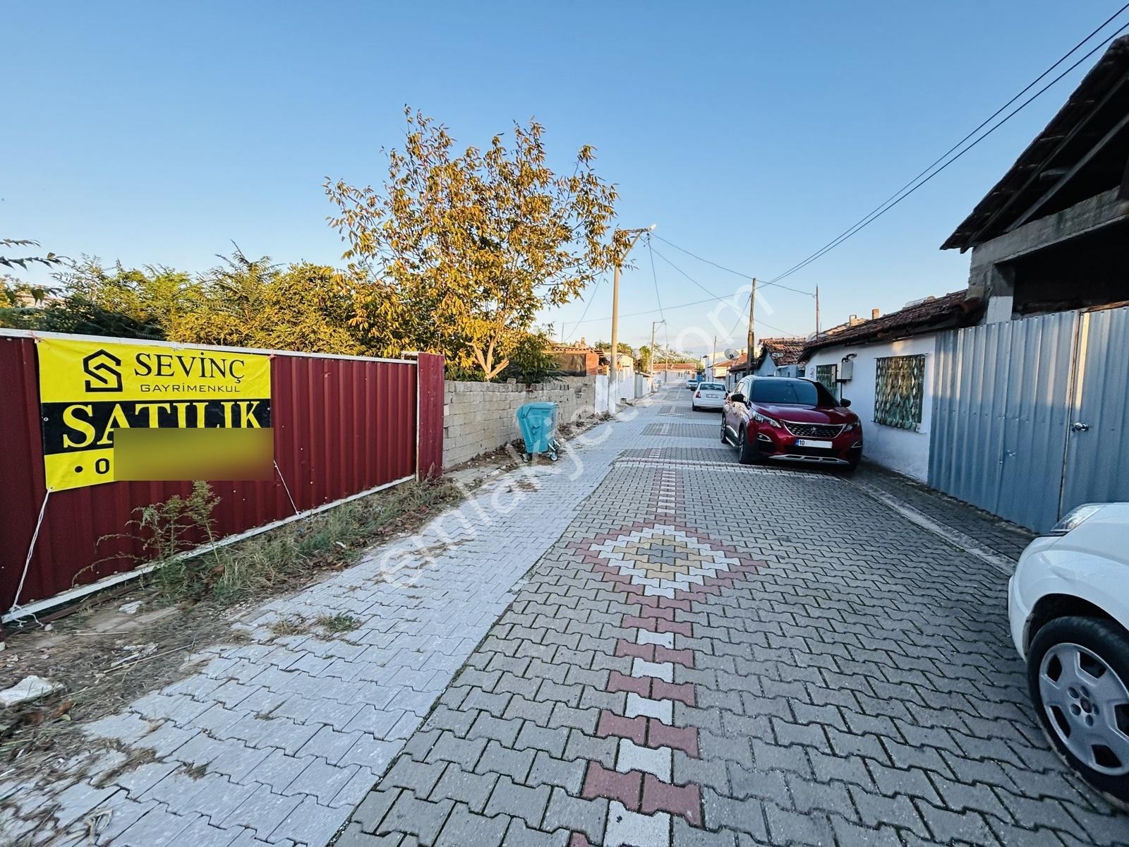 Sevinç'ten Doğalgaz-elk-su Kapıda 3 Kat İmar Köy İçi 545 M² Arsa — fotoğraf 17