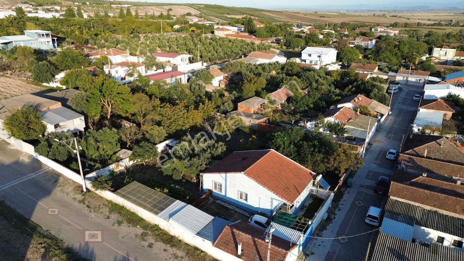 Sevinç'ten Doğalgaz-elk-su Kapıda 3 Kat İmar Köy İçi 545 M² Arsa — fotoğraf 24