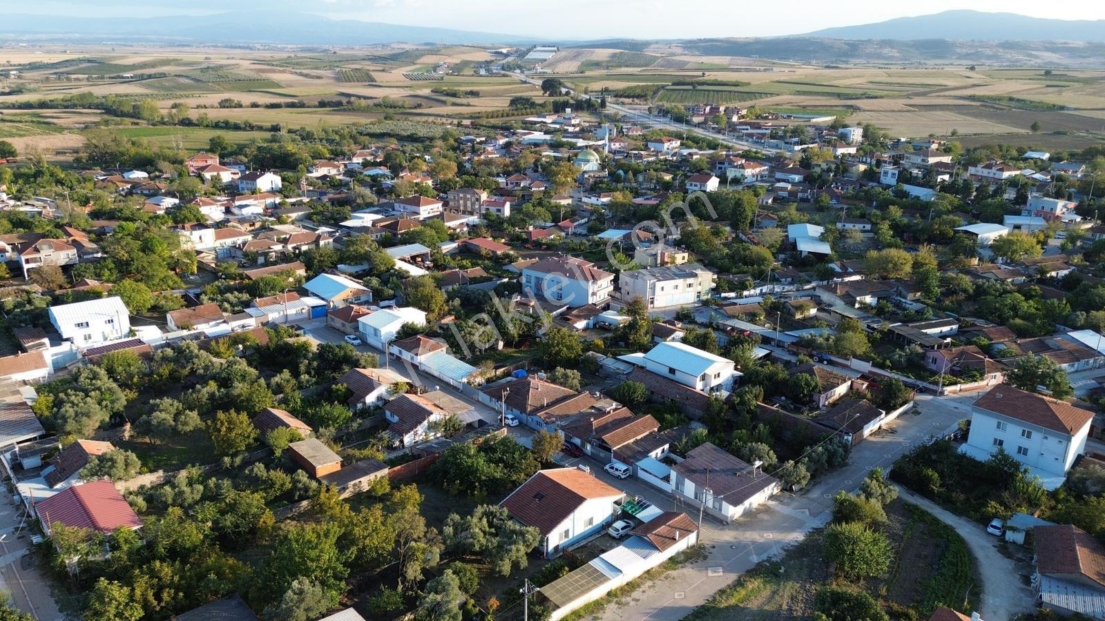 Sevinç'ten Doğalgaz-elk-su Kapıda 3 Kat İmar Köy İçi 545 M² Arsa — fotoğraf 26