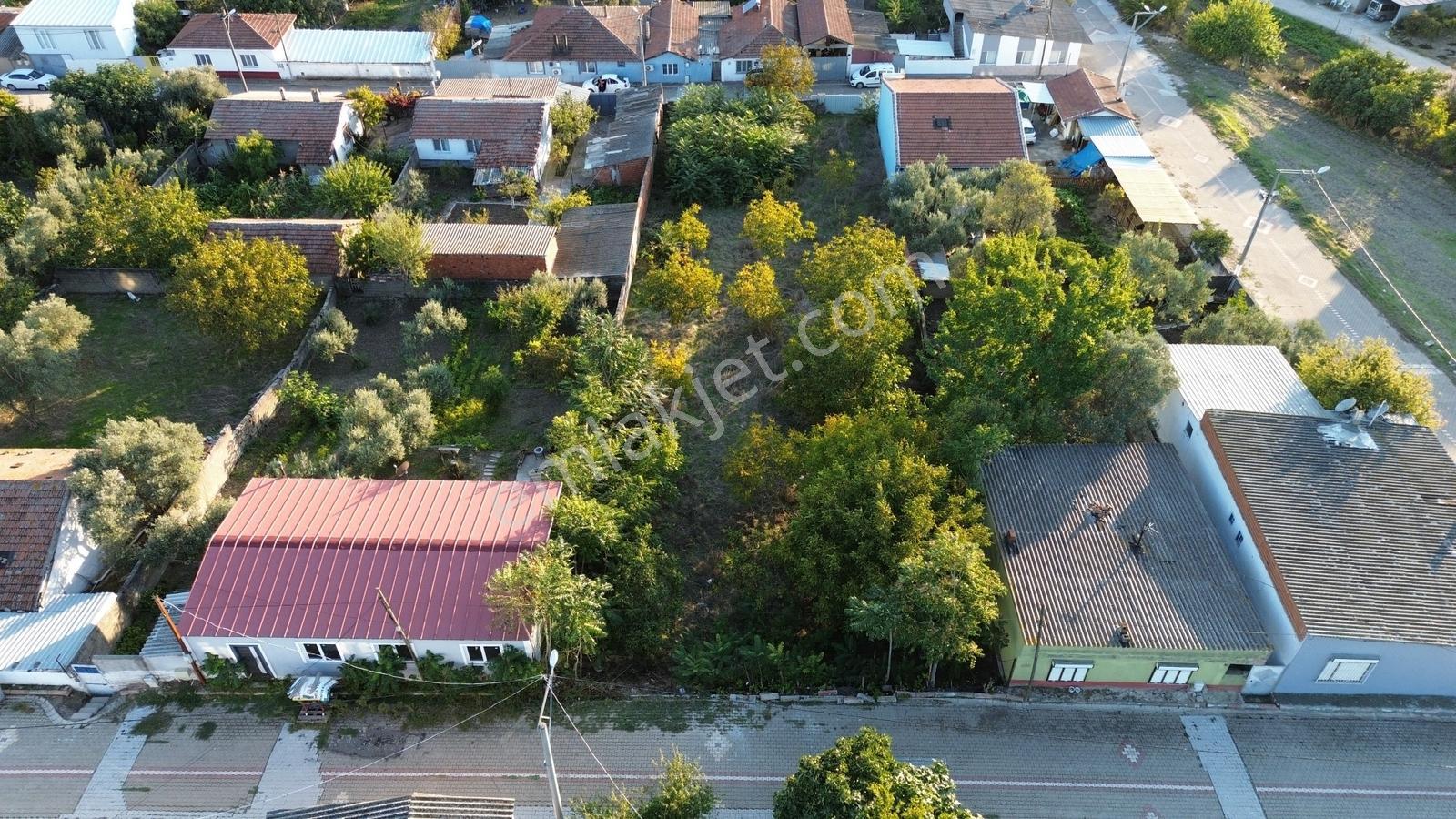 Sevinç'ten Doğalgaz-elk-su Kapıda 3 Kat İmar Köy İçi 545 M² Arsa — fotoğraf 27