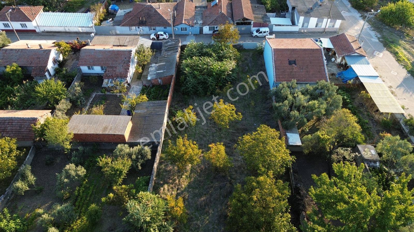 Sevinç'ten Doğalgaz-elk-su Kapıda 3 Kat İmar Köy İçi 545 M² Arsa — fotoğraf 29