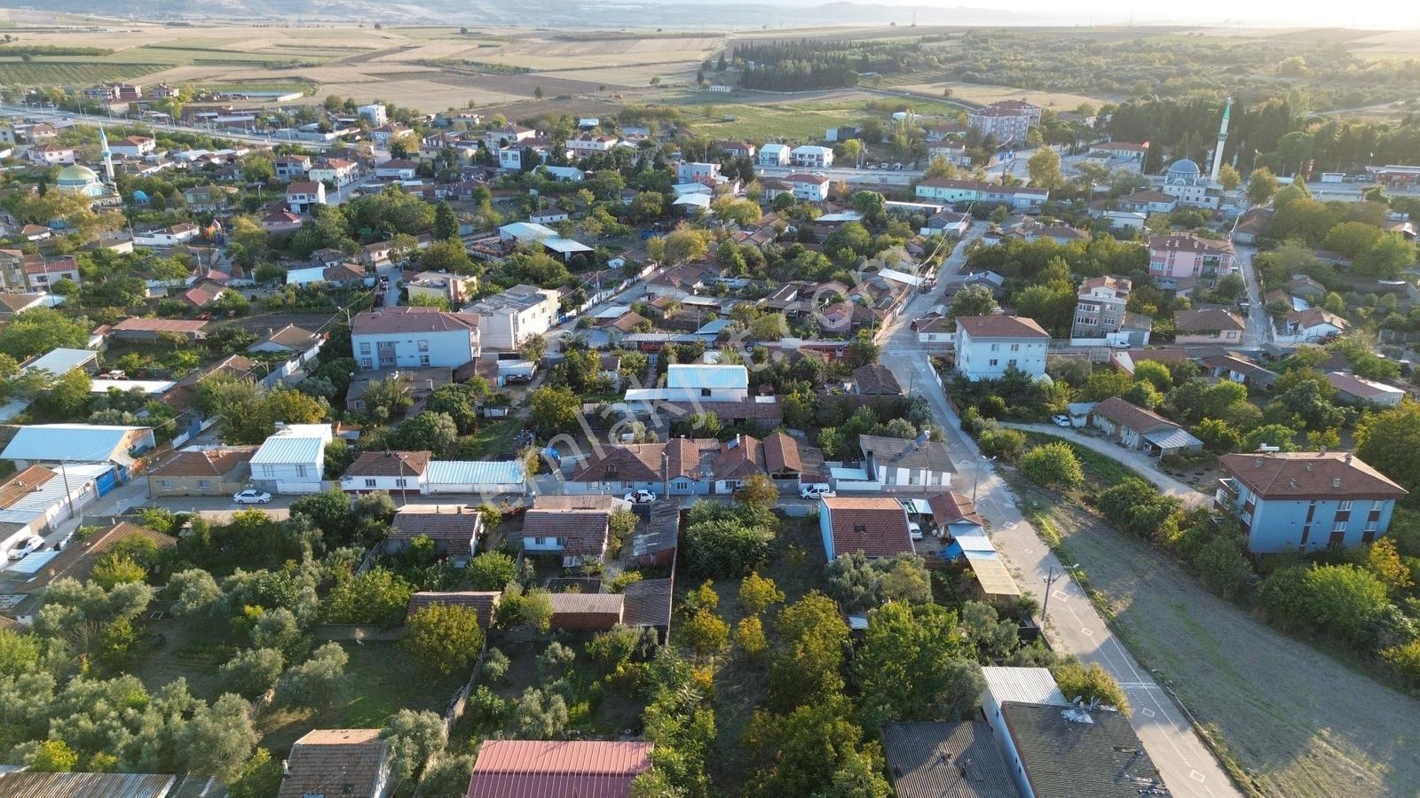 Sevinç'ten Doğalgaz-elk-su Kapıda 3 Kat İmar Köy İçi 545 M² Arsa — fotoğraf 30
