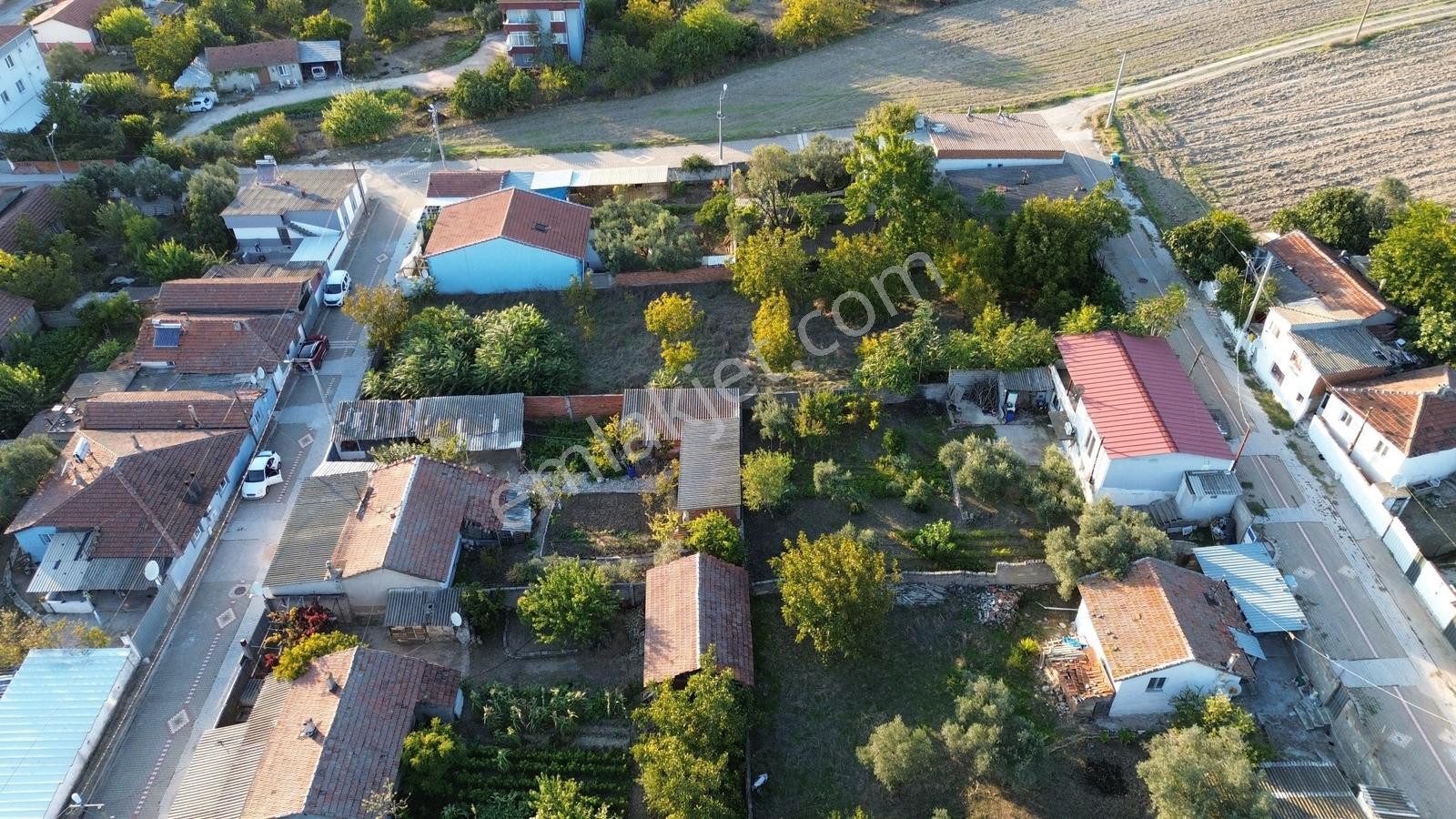 Sevinç'ten Doğalgaz-elk-su Kapıda 3 Kat İmar Köy İçi 545 M² Arsa — fotoğraf 31
