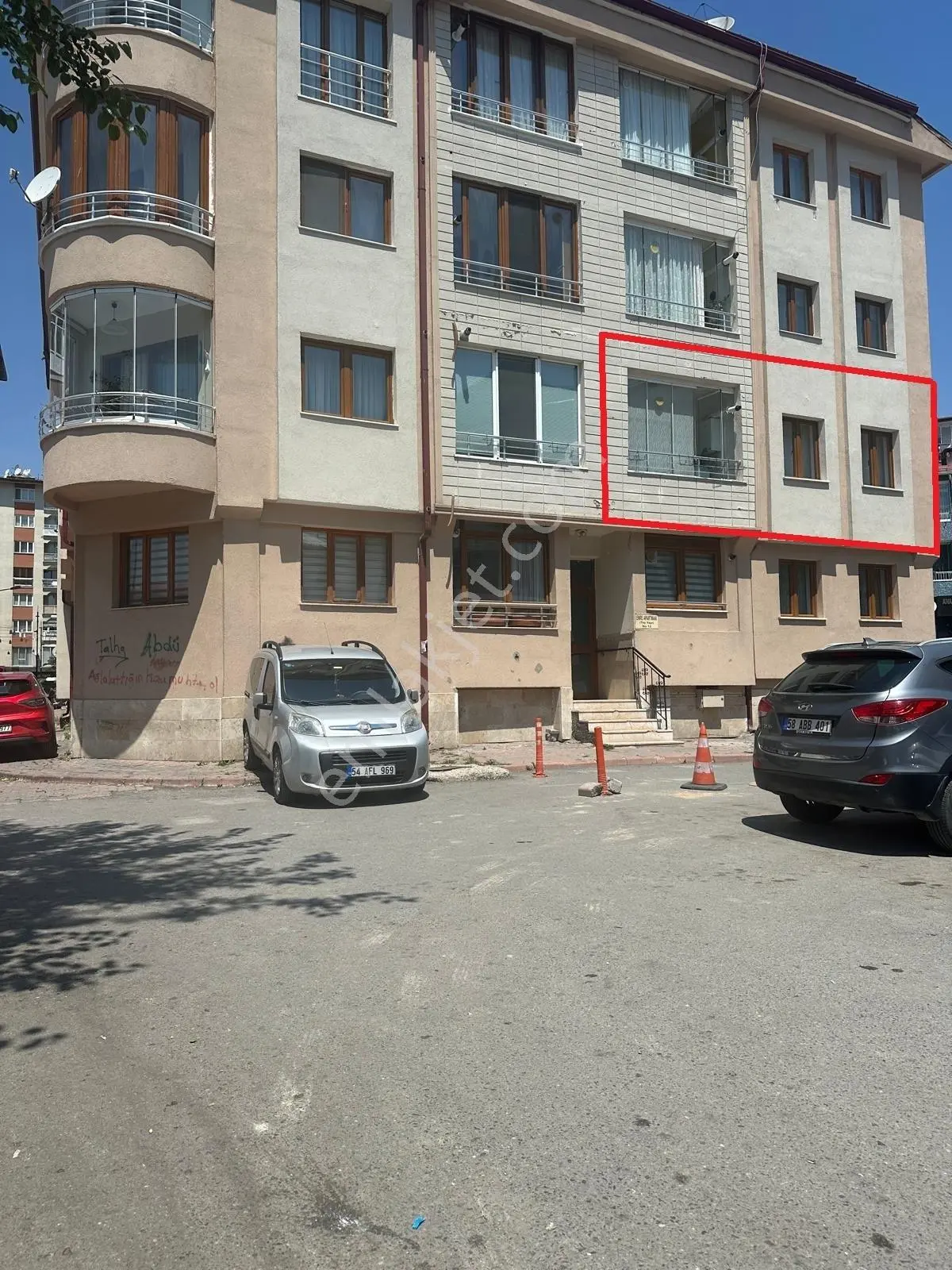 Yörükoğlu Gayrimenkulden İstasyon Cad. Satılık 3+1 Daire