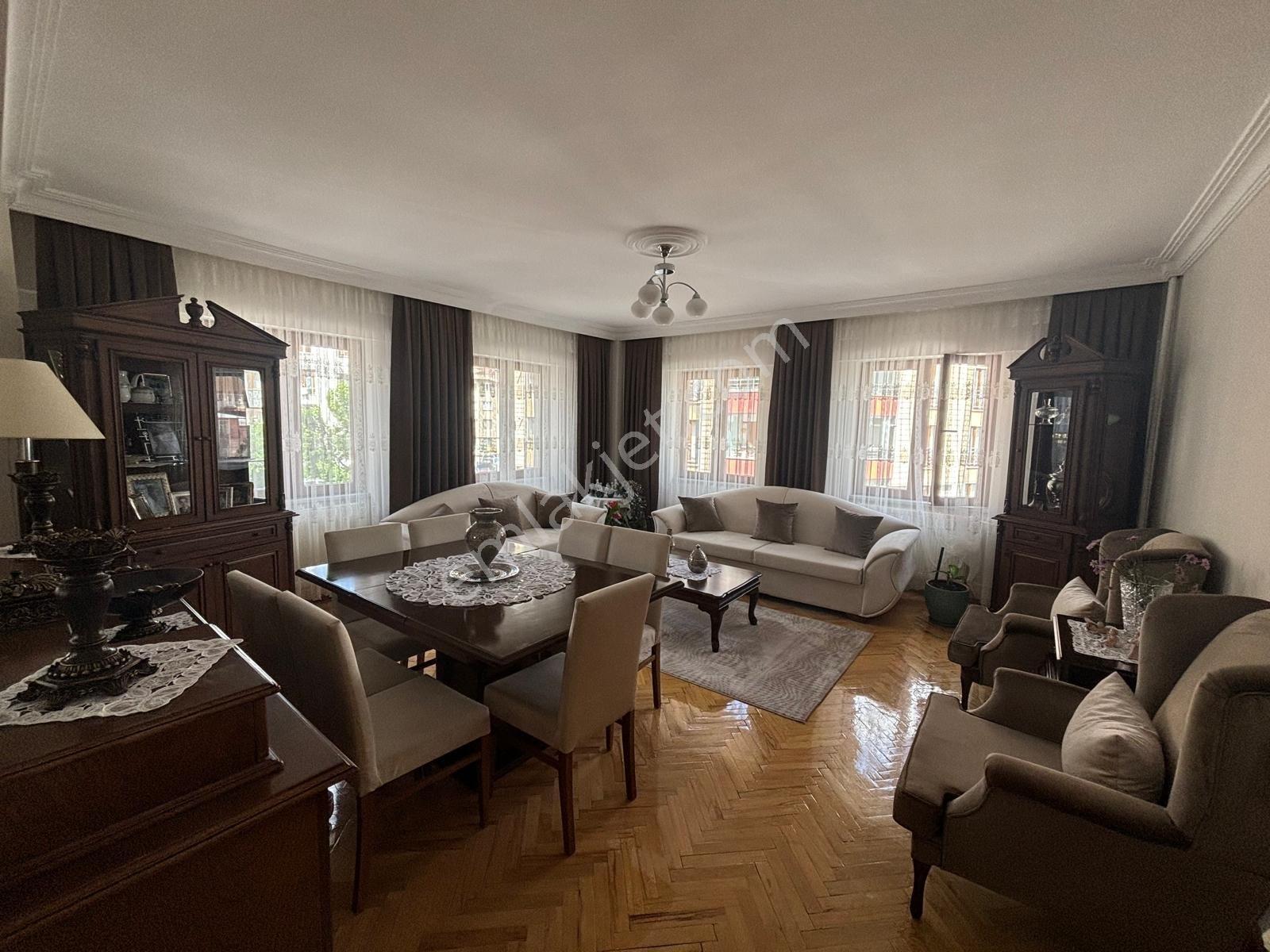 Yörükoğlu Gayrimenkulden İstasyon Cad. Satılık 3+1 Daire — fotoğraf 11