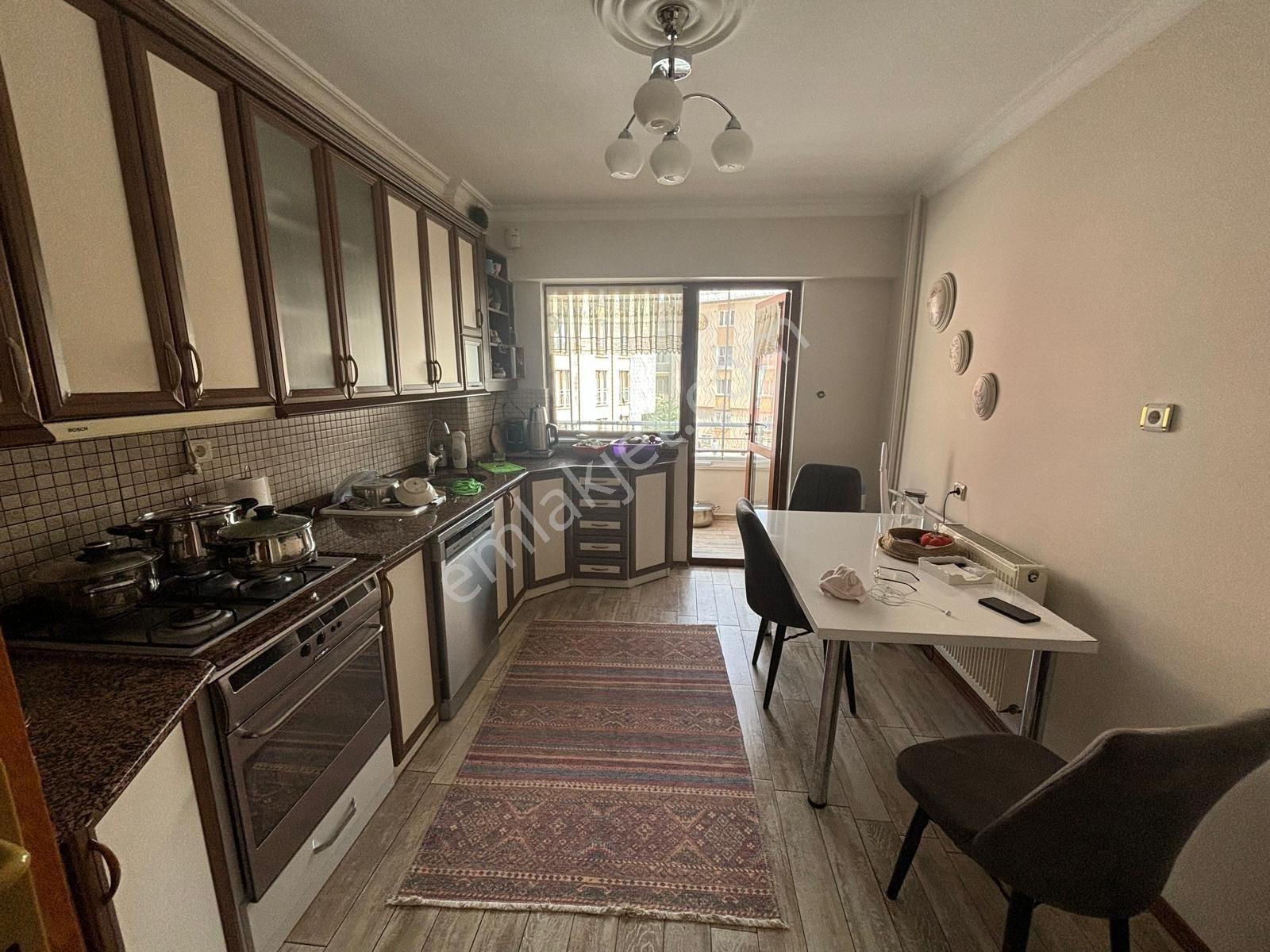 Yörükoğlu Gayrimenkulden İstasyon Cad. Satılık 3+1 Daire — fotoğraf 12