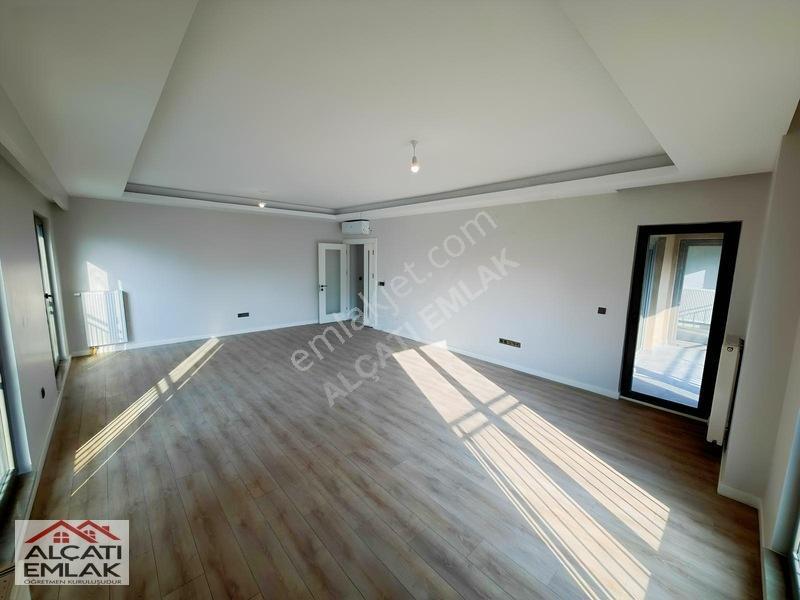 Meydan Başakşehir Yüksek Kat Satılık Daire — fotoğraf 17