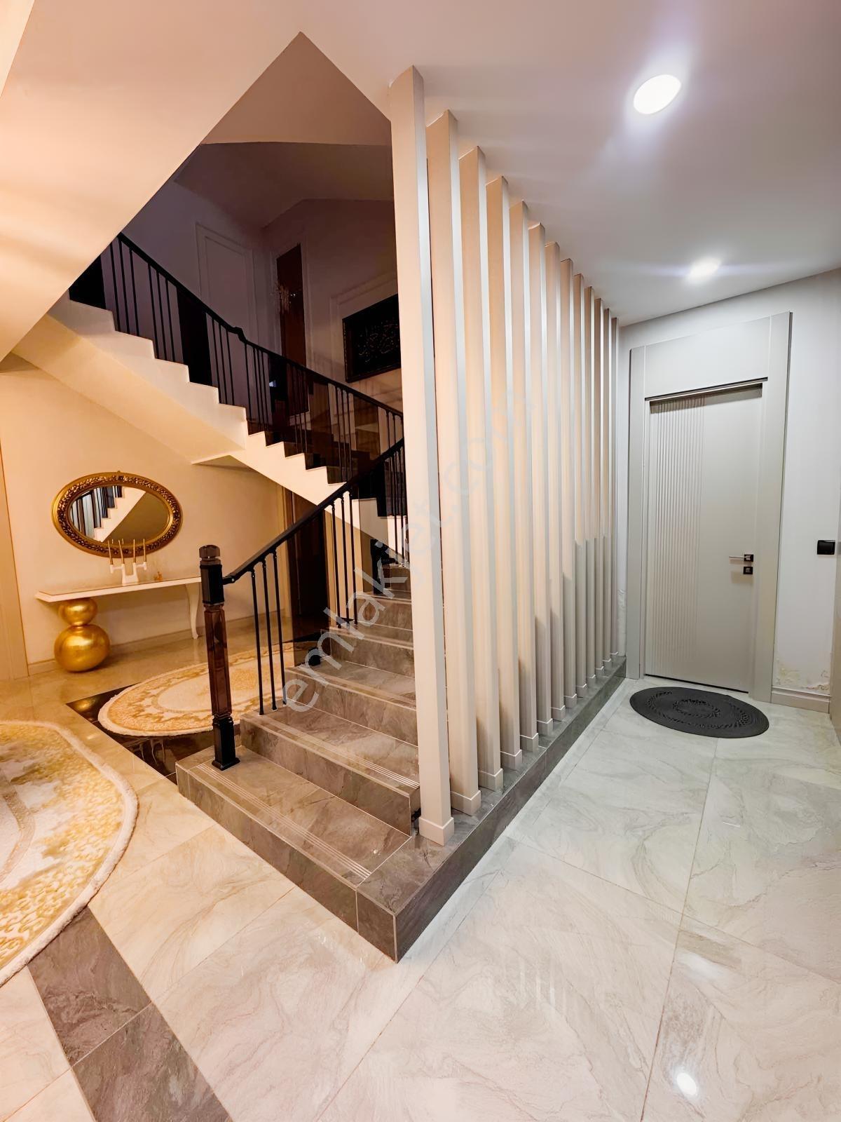 Nurçay Hanedan Villalarında 525 M² 6+1 Satılık Tripleks — fotoğraf 8