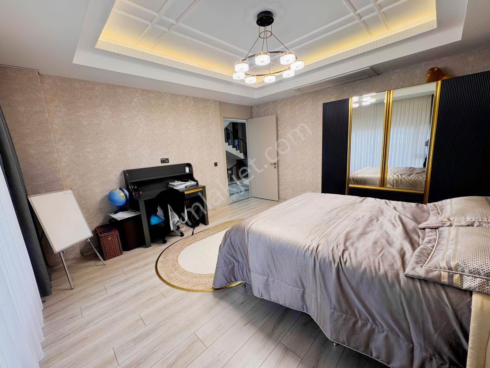 Nurçay Hanedan Villalarında 525 M² 6+1 Satılık Tripleks — fotoğraf 13