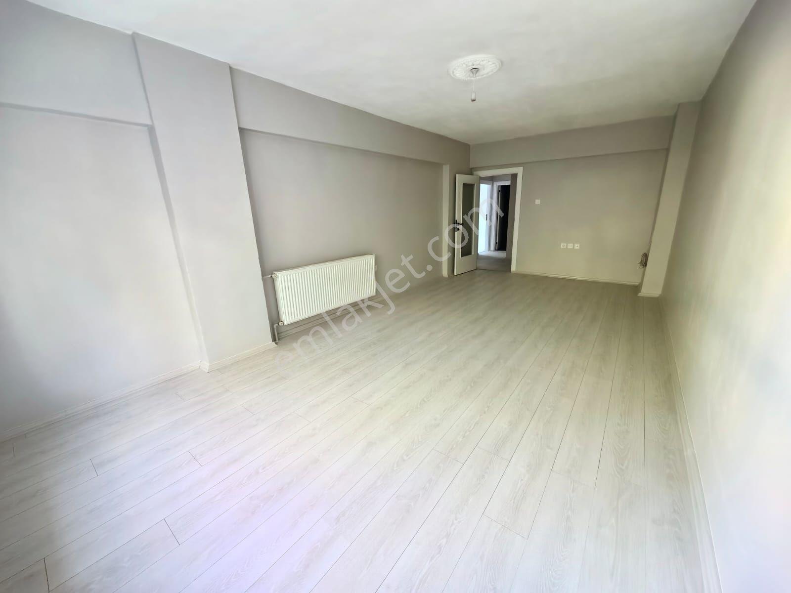 Toprak Emlaktan Ank Keçiören Baglarbaşı Mah De 3+1 120 M2 Manzaralı Daire — fotoğraf 5