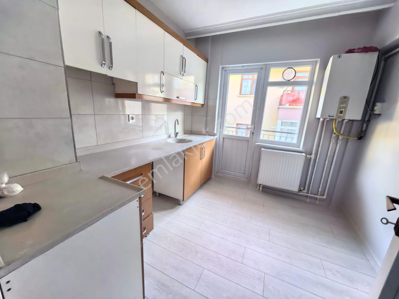 Toprak Emlaktan Ank Keçiören Baglarbaşı Mah De 3+1 120 M2 Manzaralı Daire — fotoğraf 14