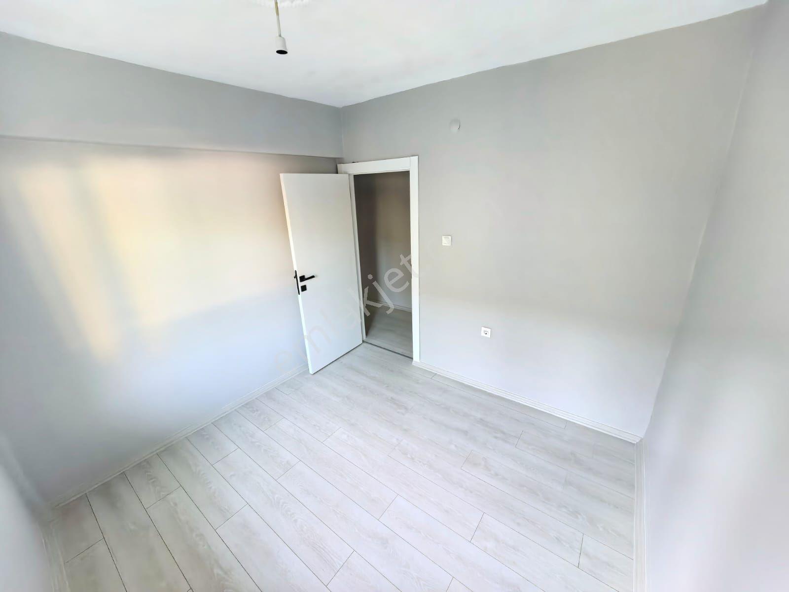 Toprak Emlaktan Ank Keçiören Baglarbaşı Mah De 3+1 120 M2 Manzaralı Daire — fotoğraf 21
