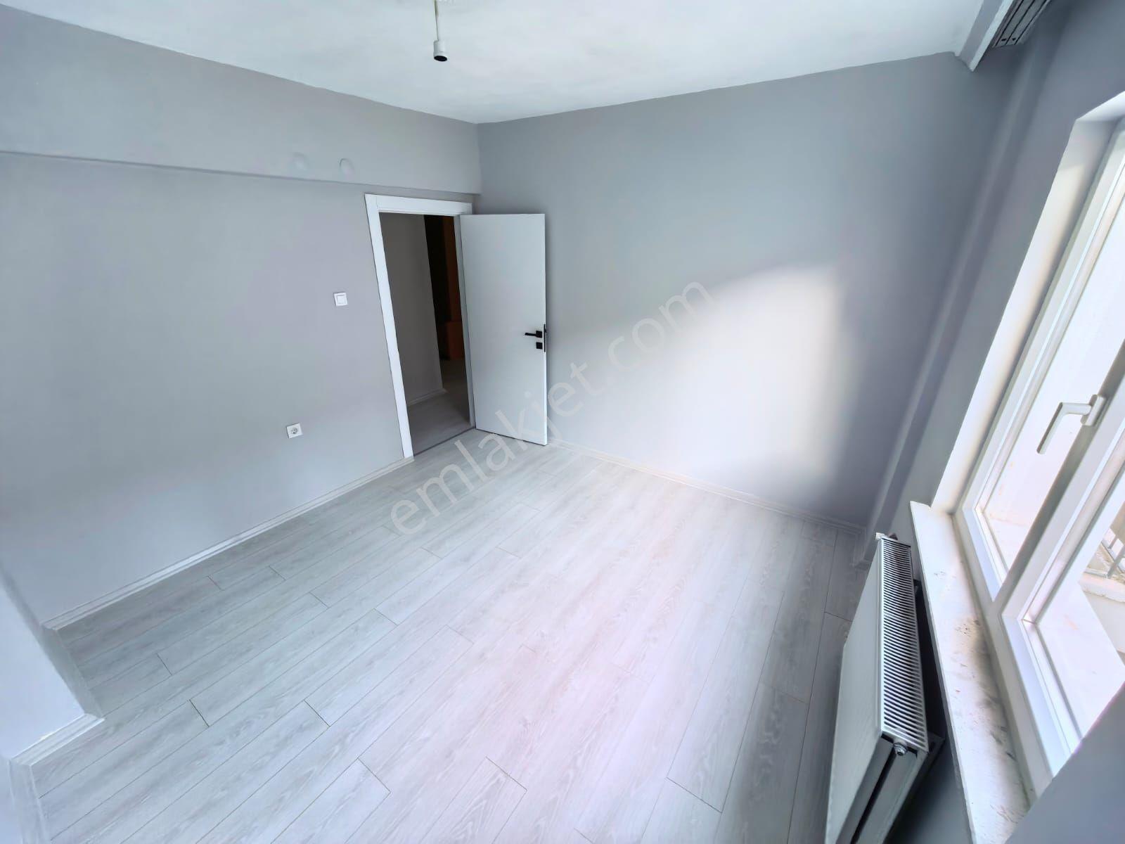 Toprak Emlaktan Ank Keçiören Baglarbaşı Mah De 3+1 120 M2 Manzaralı Daire — fotoğraf 31