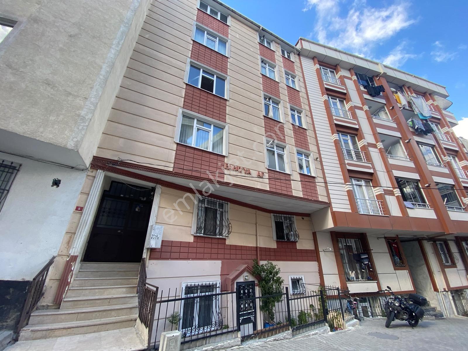 Doğan Araslı, Bulut Durağı, Meydan Dibi Kaçırılmayacak Fırsat