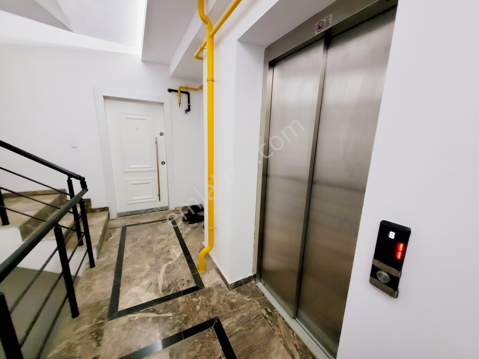 Atakum Mevlanada Caddeye Cephe 132 M2 Satılık Sıfır 3+1 Daire — fotoğraf 20
