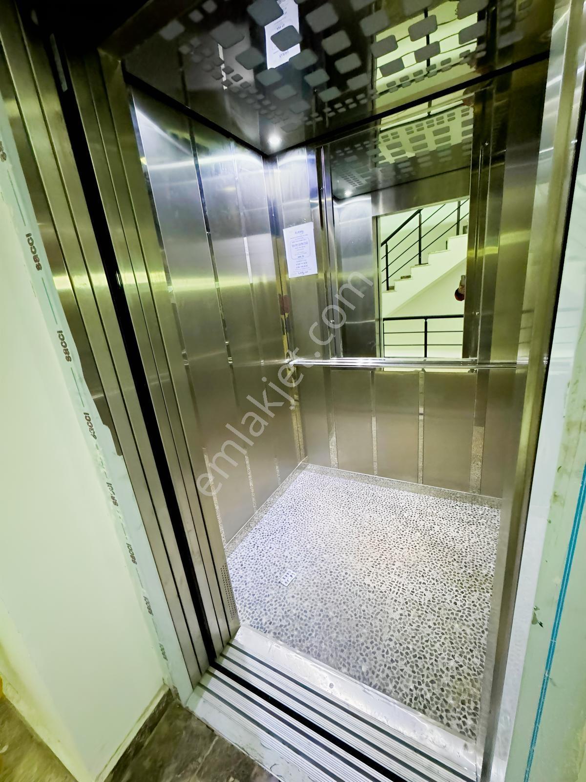 Atakum Mevlanada Caddeye Cephe 132 M2 Satılık Sıfır 3+1 Daire — fotoğraf 24