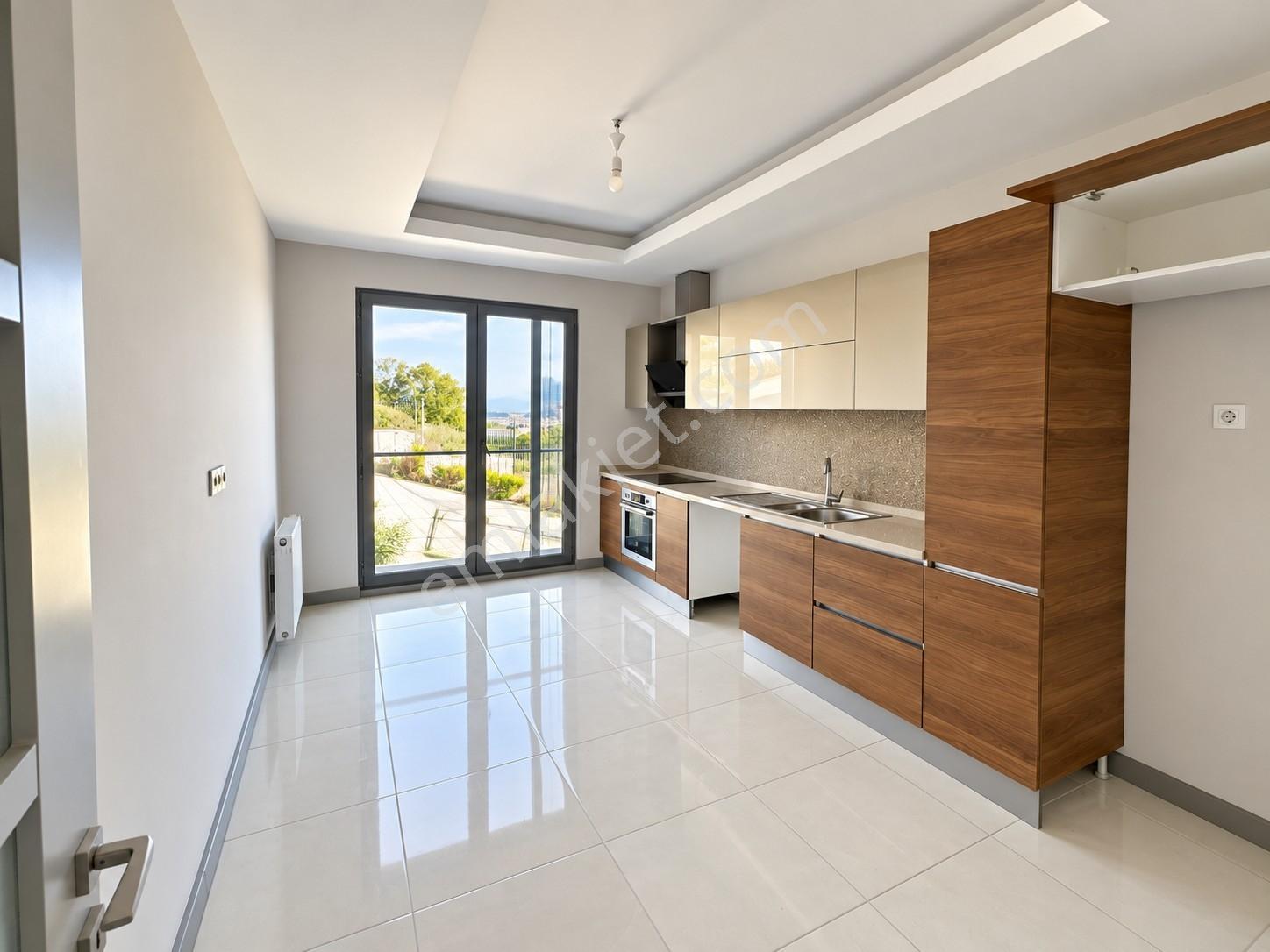 Gölbaşı Konaklarında Panaromik Göl Manzaralı Satılık 4+1 Daire ! — fotoğraf 6