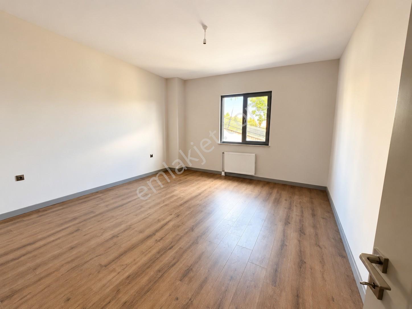 Gölbaşı Konaklarında Panaromik Göl Manzaralı Satılık 4+1 Daire ! — fotoğraf 7