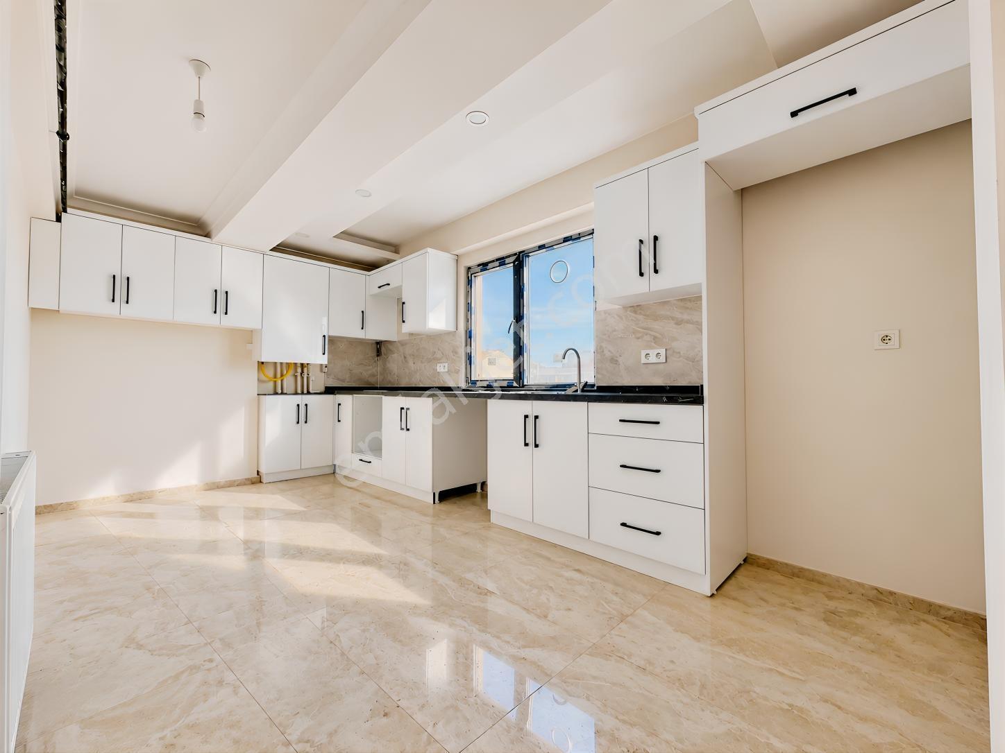 Bahçelievler'De 135M2 Tek Daire Üzeri E.Banyolu Güney Cephe