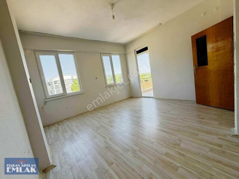 Aydoğmuş Ta Orman Manzaralı Kredi Sorunsuz Satılık 3+1 Daire — fotoğraf 3