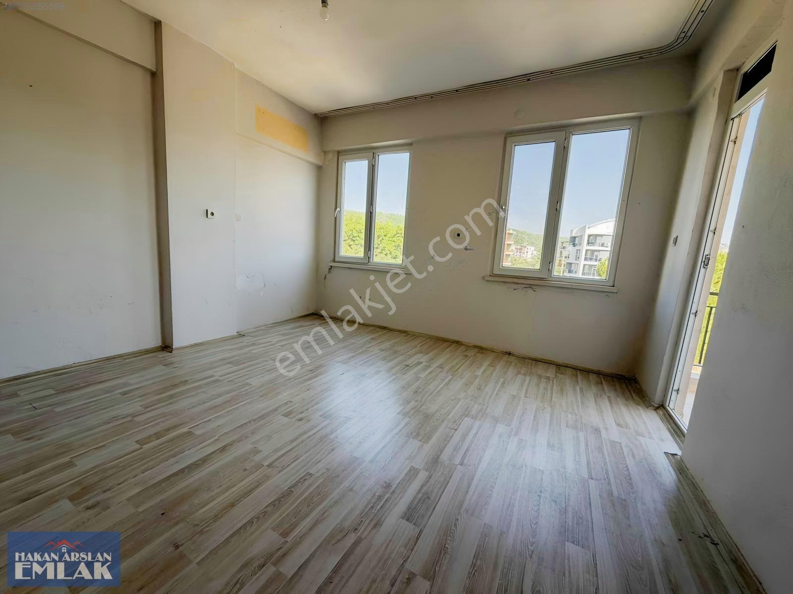 Aydoğmuş Ta Orman Manzaralı Kredi Sorunsuz Satılık 3+1 Daire — fotoğraf 5