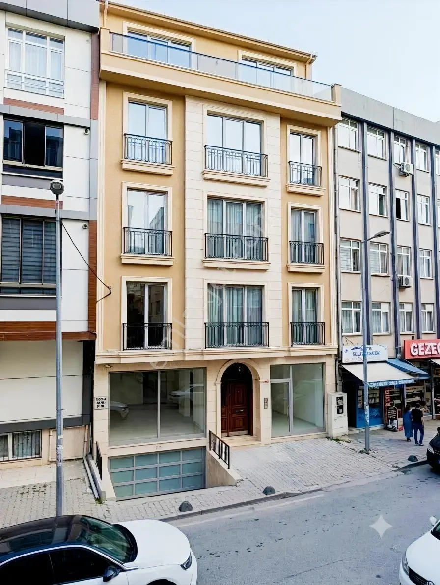 Maslak Çeşme Caddesi Üzerine 2. Parsel Bina 185 M2 Ticari+konut — fotoğraf 2