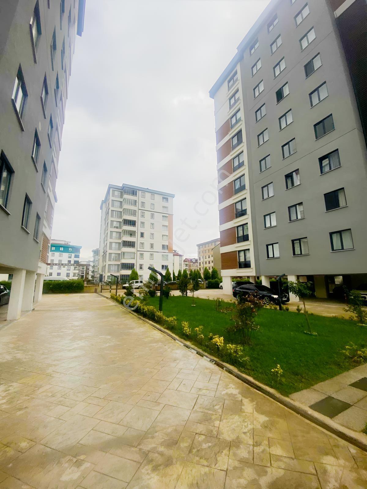 Tepe Gayrimenkulden Cumhuriyet Mah De 3+1 Satilik Daire — fotoğraf 4