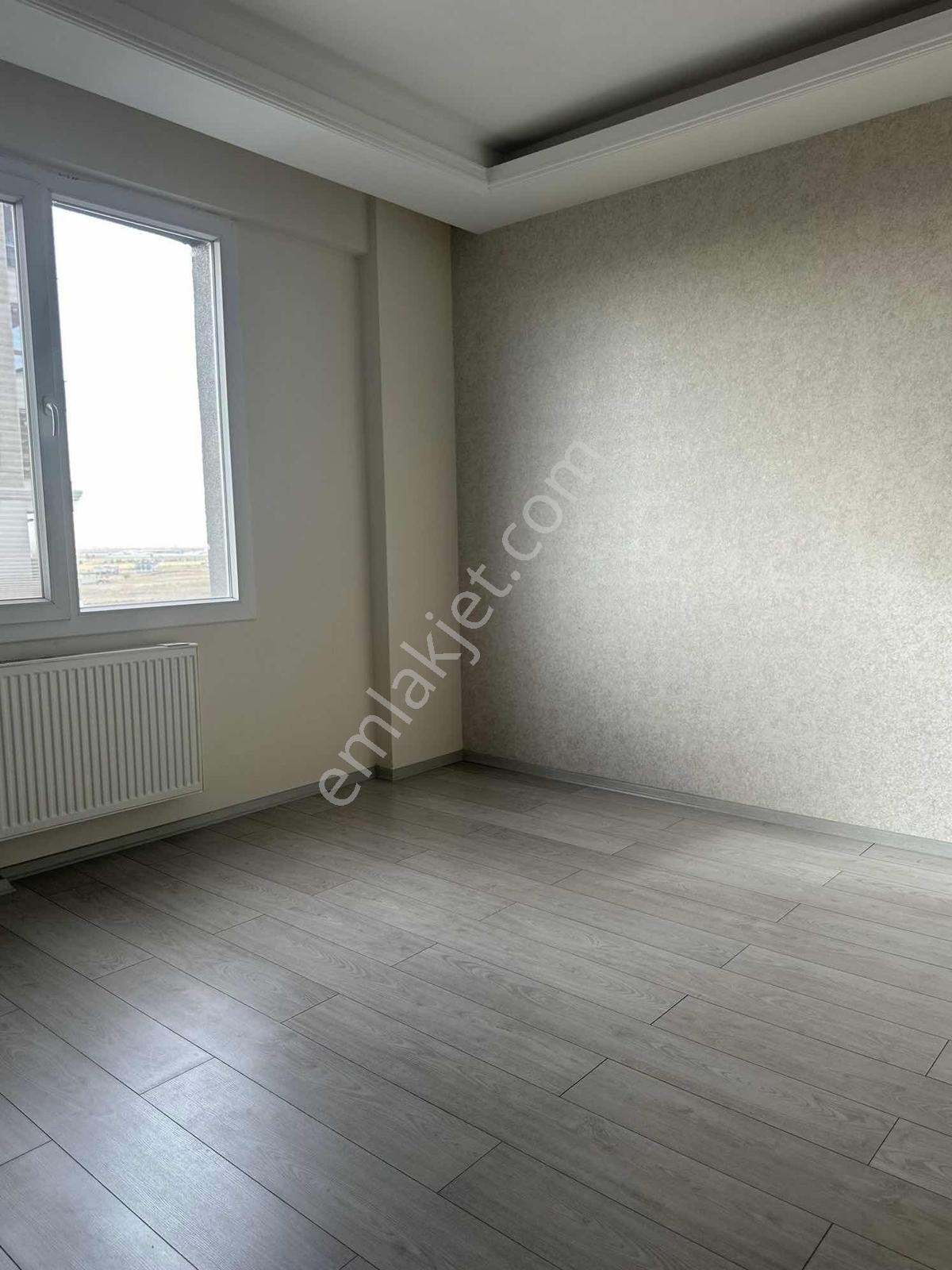 Stad Yanı Satılık 2+1 Lüx Daire — fotoğraf 4