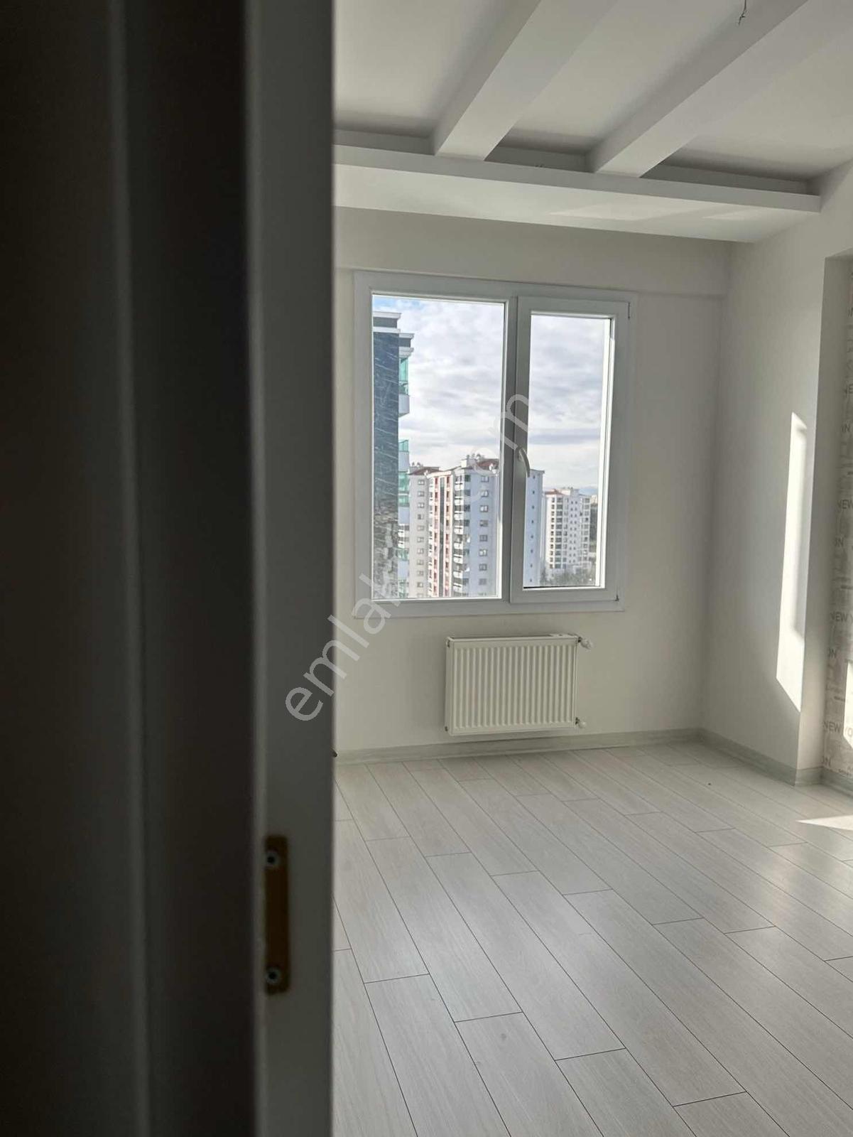Stad Yanı Satılık 2+1 Lüx Daire — fotoğraf 5
