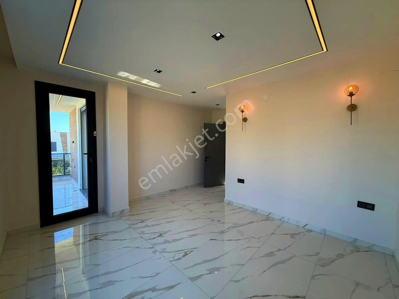Didim’in Merkezinde Heryere Çok Yakın 4+1 Havuzlu Otoparklı Villa — fotoğraf 17