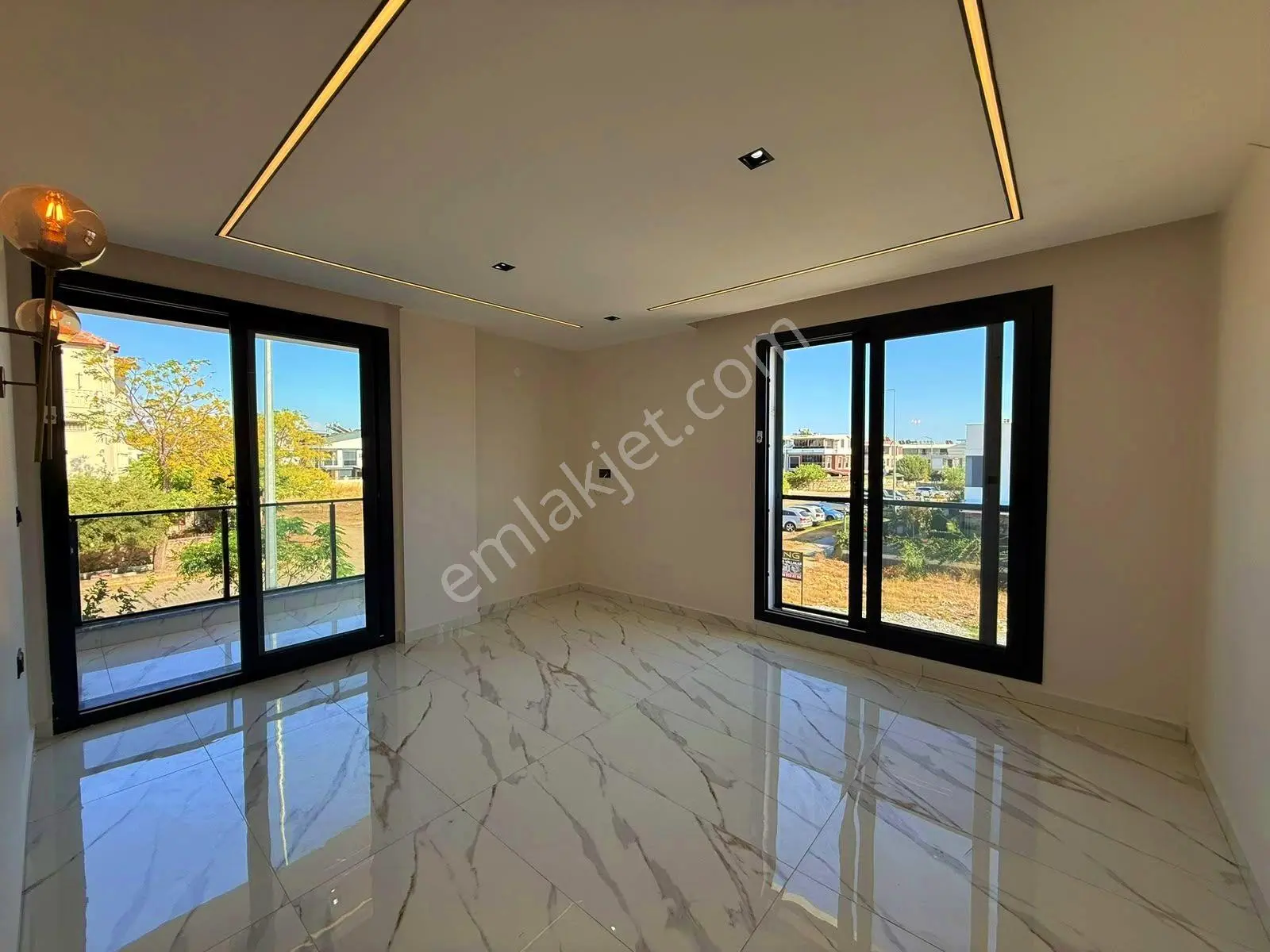 Didim’in Merkezinde Heryere Çok Yakın 4+1 Havuzlu Otoparklı Villa — fotoğraf 21