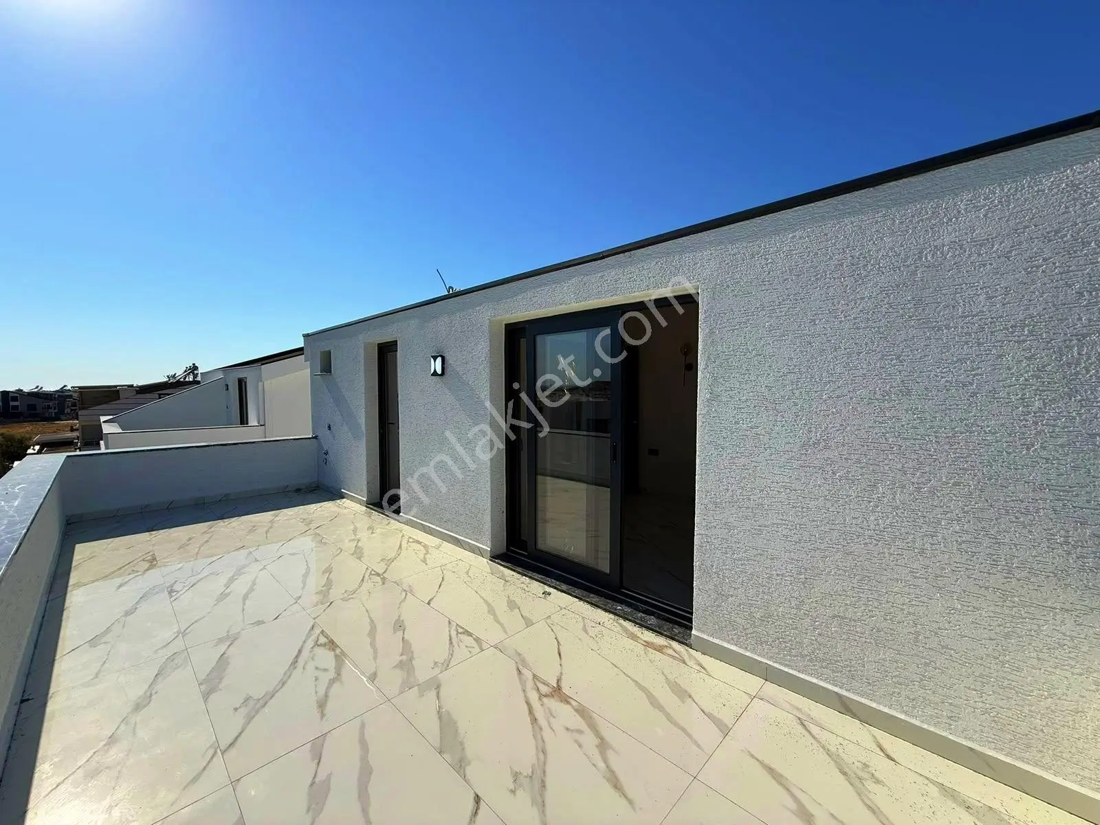 Didim’in Merkezinde Heryere Çok Yakın 4+1 Havuzlu Otoparklı Villa — fotoğraf 26