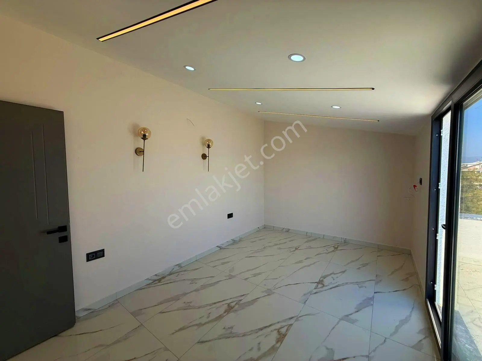 Didim’in Merkezinde Heryere Çok Yakın 4+1 Havuzlu Otoparklı Villa — fotoğraf 29