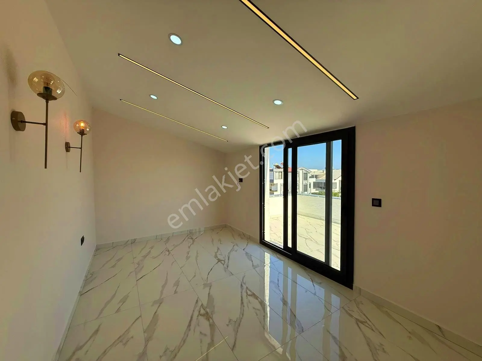 Didim’in Merkezinde Heryere Çok Yakın 4+1 Havuzlu Otoparklı Villa — fotoğraf 30
