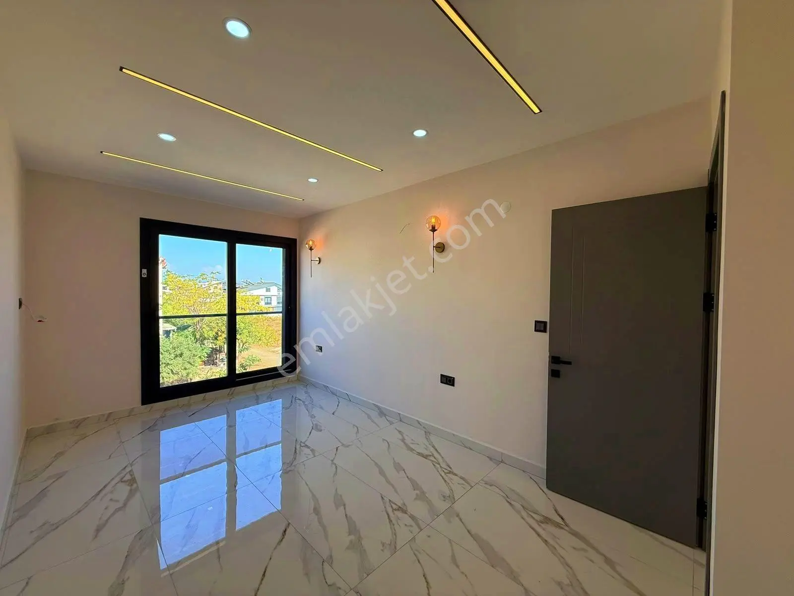 Didim’in Merkezinde Heryere Çok Yakın 4+1 Havuzlu Otoparklı Villa — fotoğraf 31