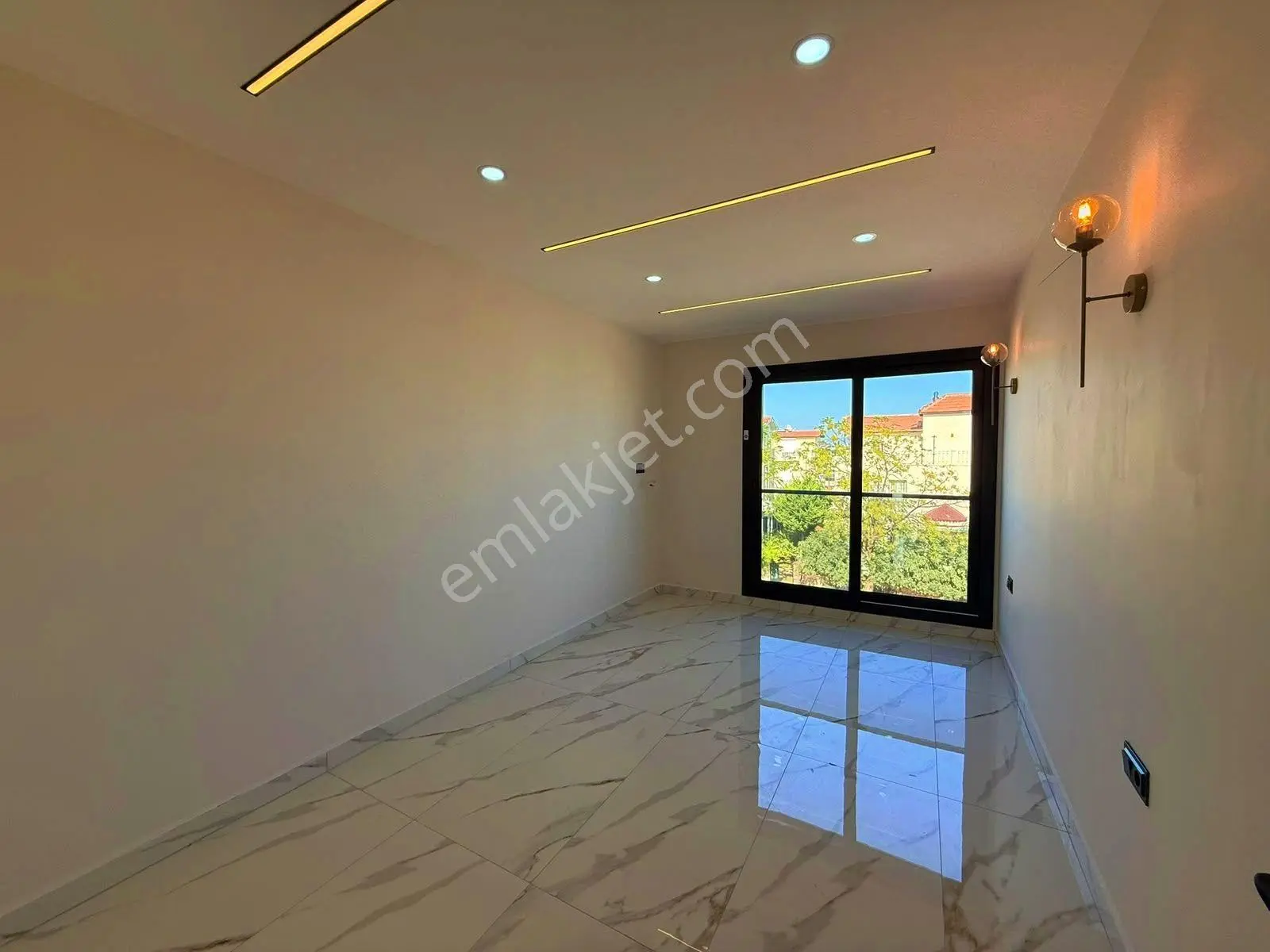 Didim’in Merkezinde Heryere Çok Yakın 4+1 Havuzlu Otoparklı Villa — fotoğraf 32