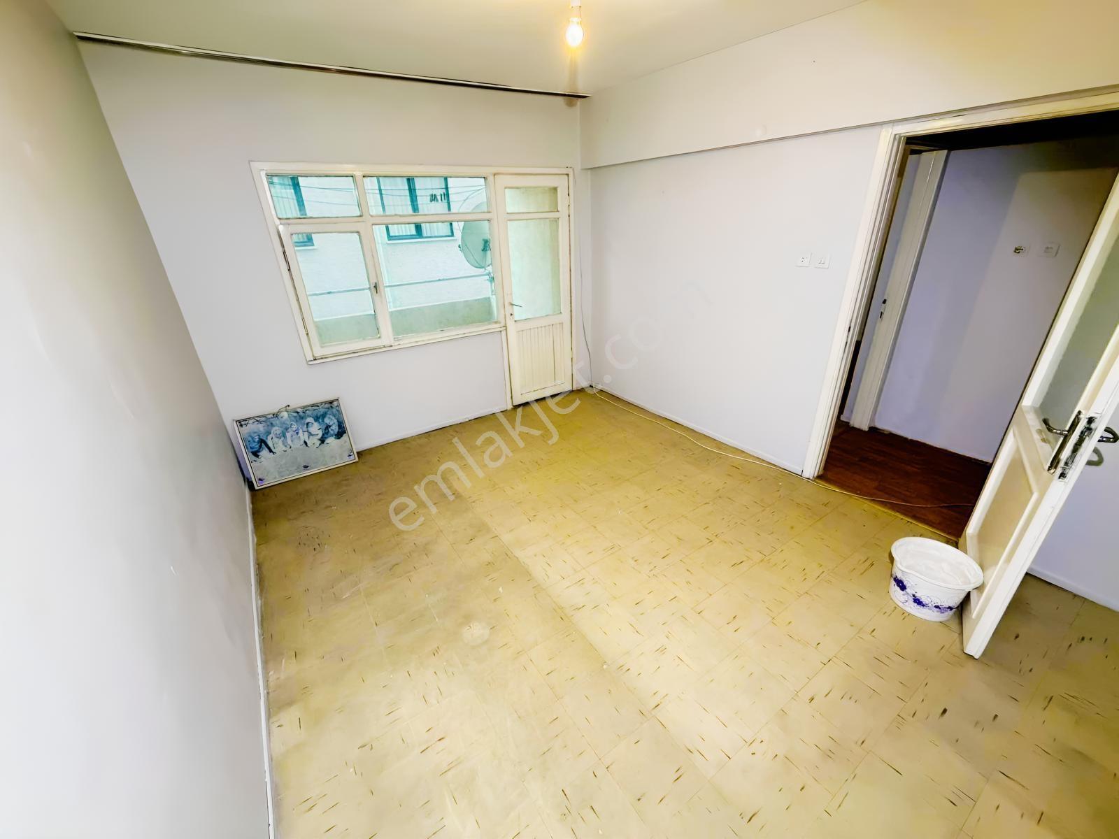 Şeref Emlaktan Pazariçi Cadde Üstü 3+1 Çift Balkon Daire — fotoğraf 6