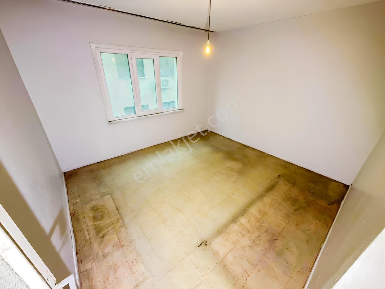 Şeref Emlaktan Pazariçi Cadde Üstü 3+1 Çift Balkon Daire — fotoğraf 9