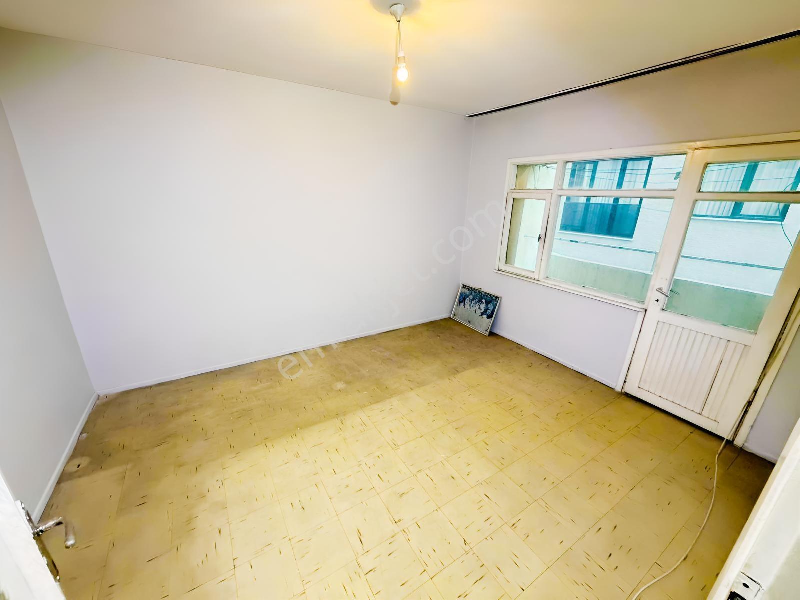 Şeref Emlaktan Pazariçi Cadde Üstü 3+1 Çift Balkon Daire — fotoğraf 10